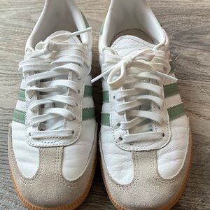 Adidas Samba OG White Green Gum Sole Sneakers Women’s Size 6.5 (Youth 4)